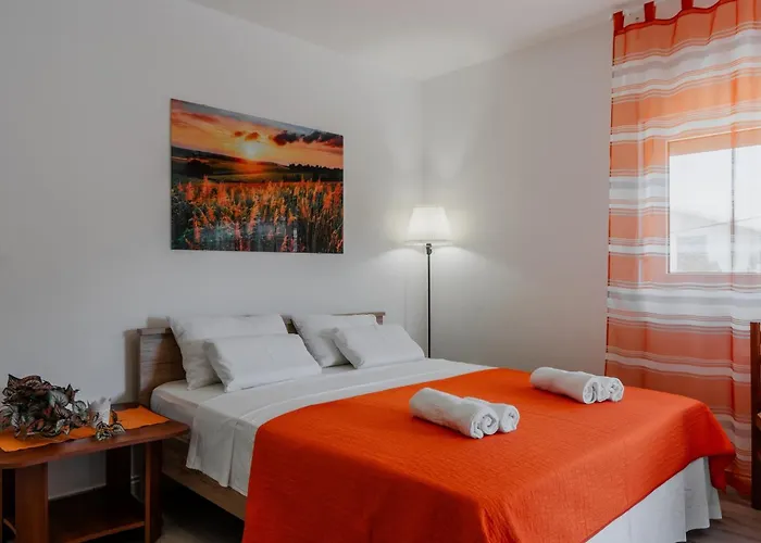 Apartment By The Sea - 23033