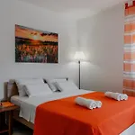 Apartment By The Sea - 23033