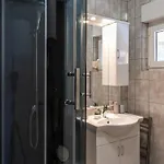 Apartment By The Sea - 23033